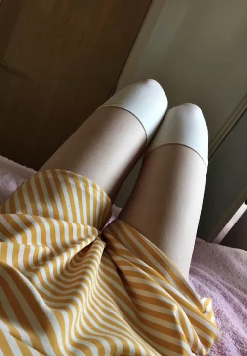 Hi I’m 18 and female😇 new to onlyfans to😇 subscribe now it’s free😇 I’m a virgin tho so nothing hardcore pls☺️ link in the comments and on my profile 😇