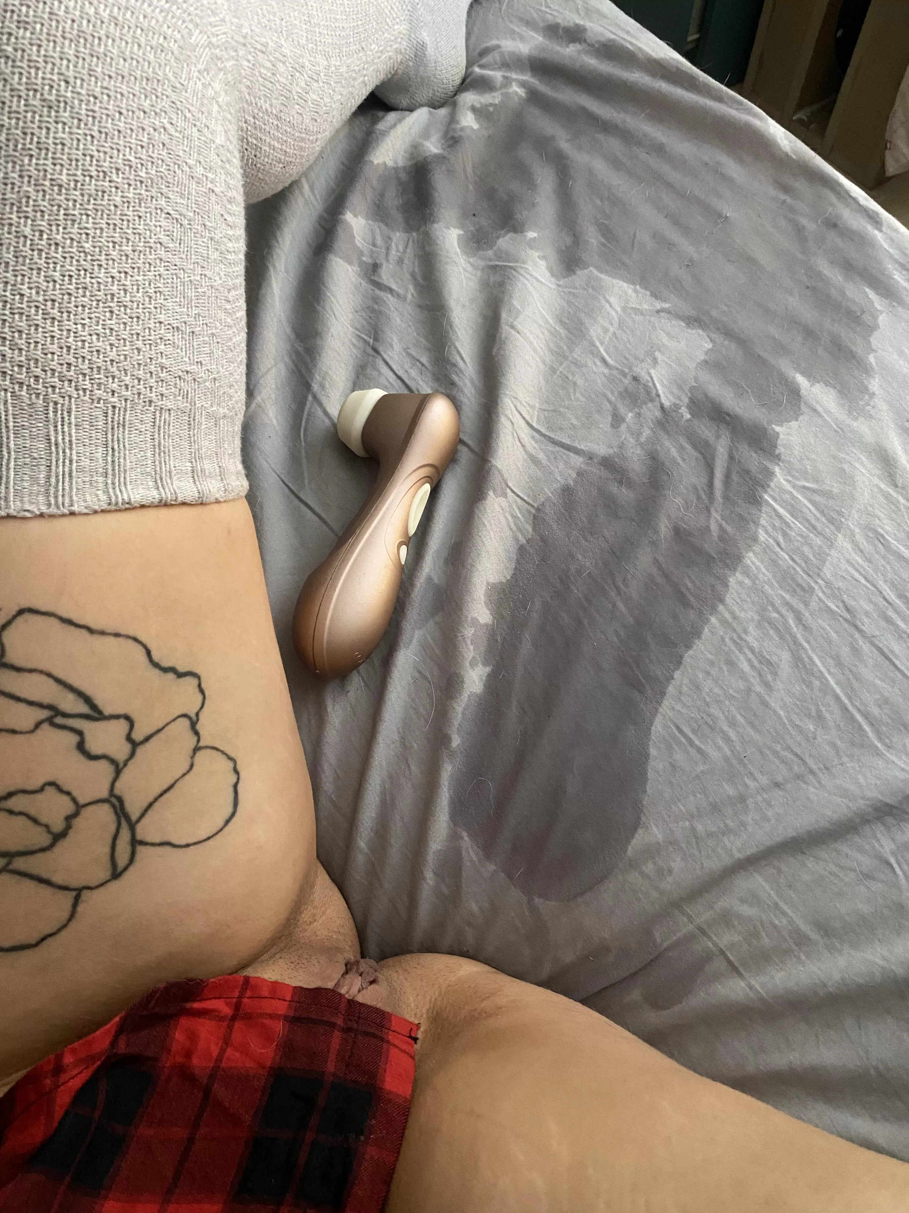 Hmm, i wonder what happened here? Come subscribe to my of to find out, you won’t regret it 😘