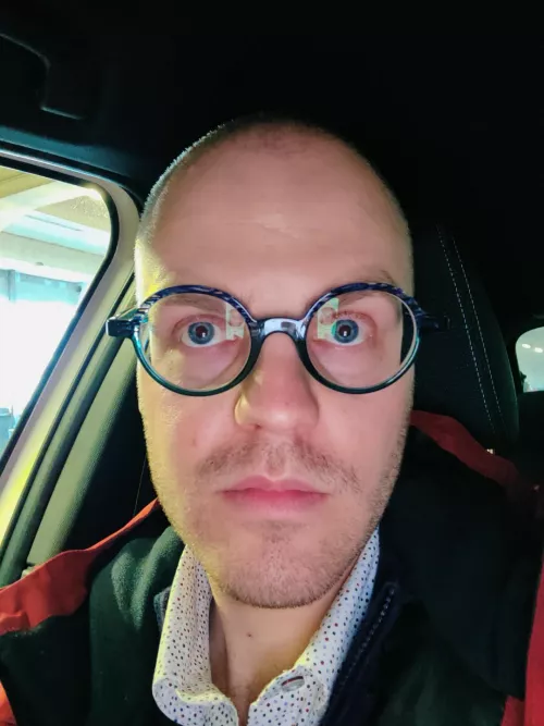 Hoi! 30 year old guy from Antwerp (Belgium) up for nice (IRL?) chats ☺️