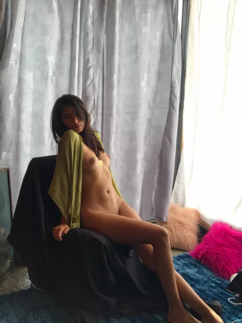 Honey, I'll wait for you sitting here.