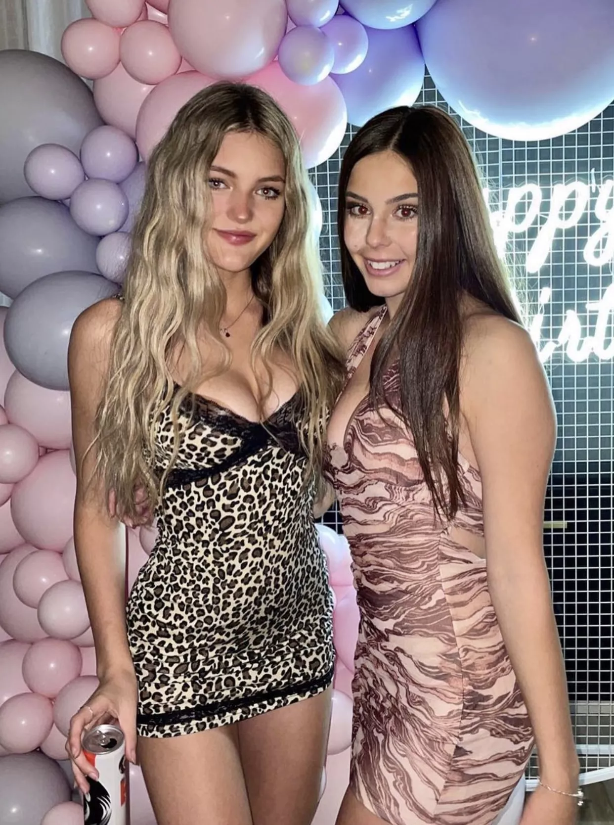 hot girls hot girls