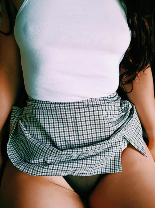 Hot latina wife... 🔥