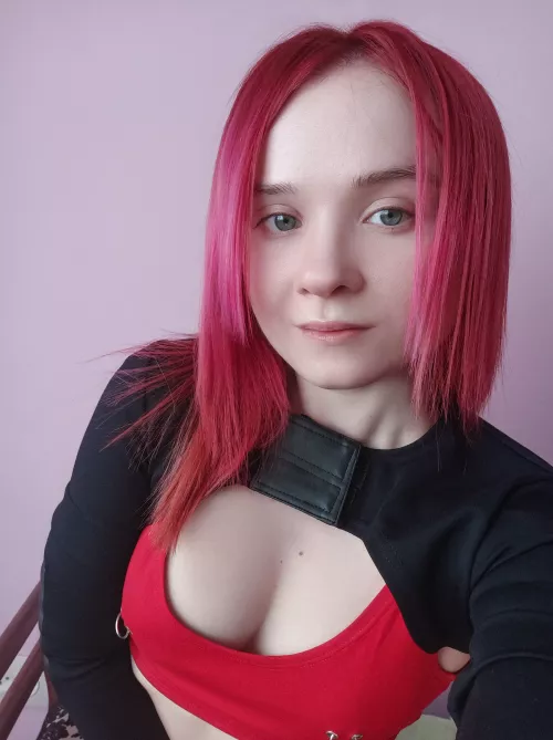 I ate so many sweets, that I turn into a strawberry dessert myself 😮