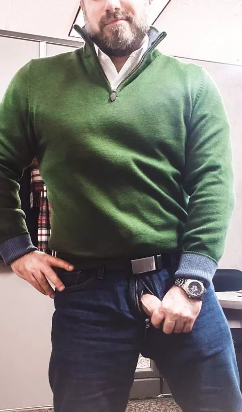 I bet you had a feeling that your boss did dirty things behind his locked office door 😏 [41]