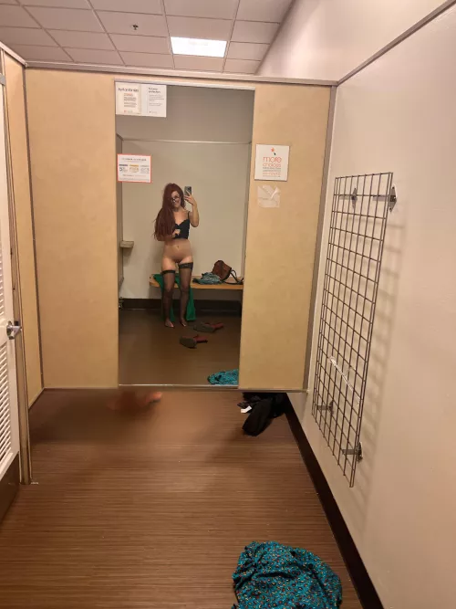 I censored the feet of the person next to me because I’m polite.