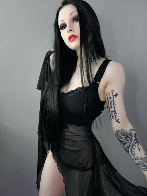 I don't mind you under my skin, I'll let the bad parts in 🎧