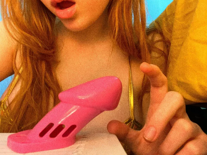 I doubt there are any sluts out there with cocks this pathetic…right? 😈 🤏🏻🤏🏻 [domme]