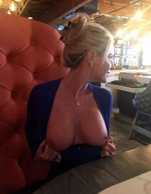 i found this on my mom phone, also I found toys in her closet