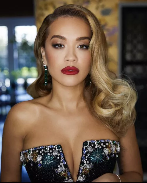 I had a VERY realistic and kinky sex dream about Rita Ora last night