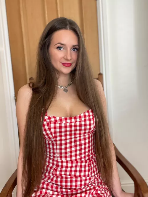 I have very long, naturally brunette hair… do you like it?