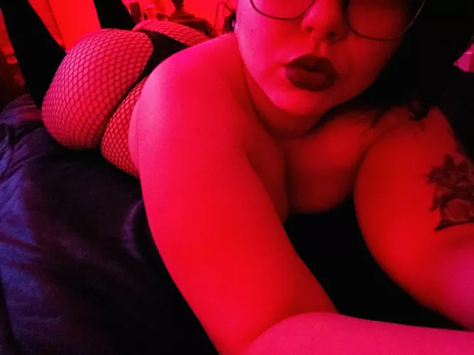 I hope you like thick girls. 🖤