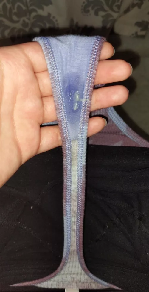 🍭 I just put these on but I also let out a few toots so they smell pretty much like my ass 🙊🙊💫💫👁️