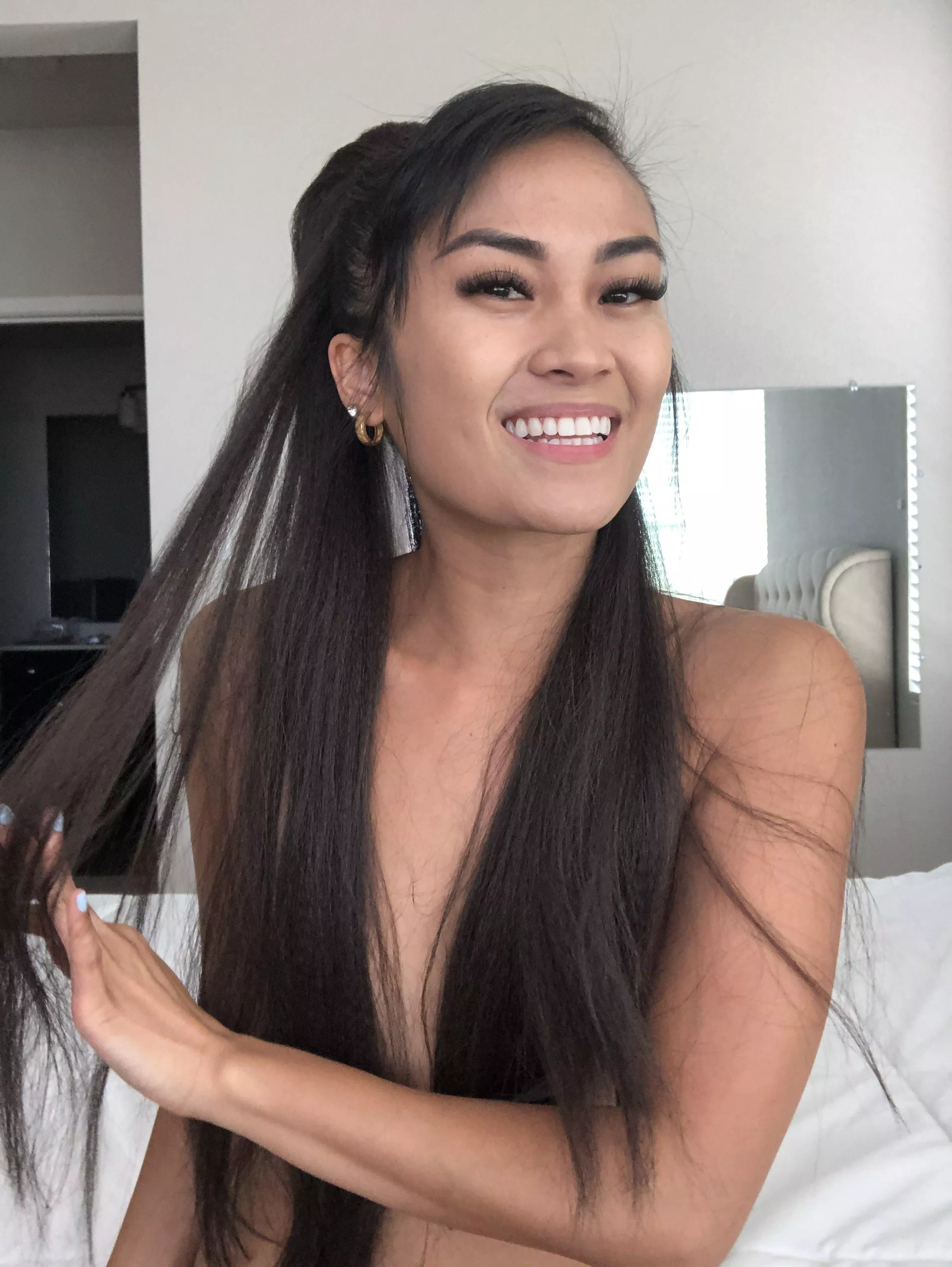 I Love Being a Cute Asian 🥰