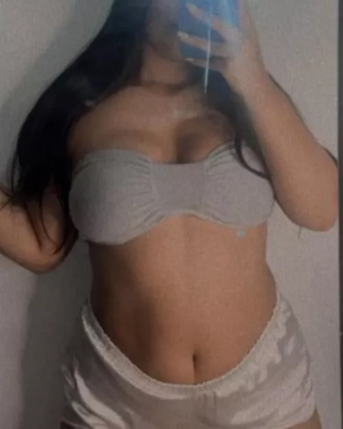 I love my belly, for me it is art to be big, I accept help and advice, in my quest to get a feeder the important thing is to help myself🙁💖