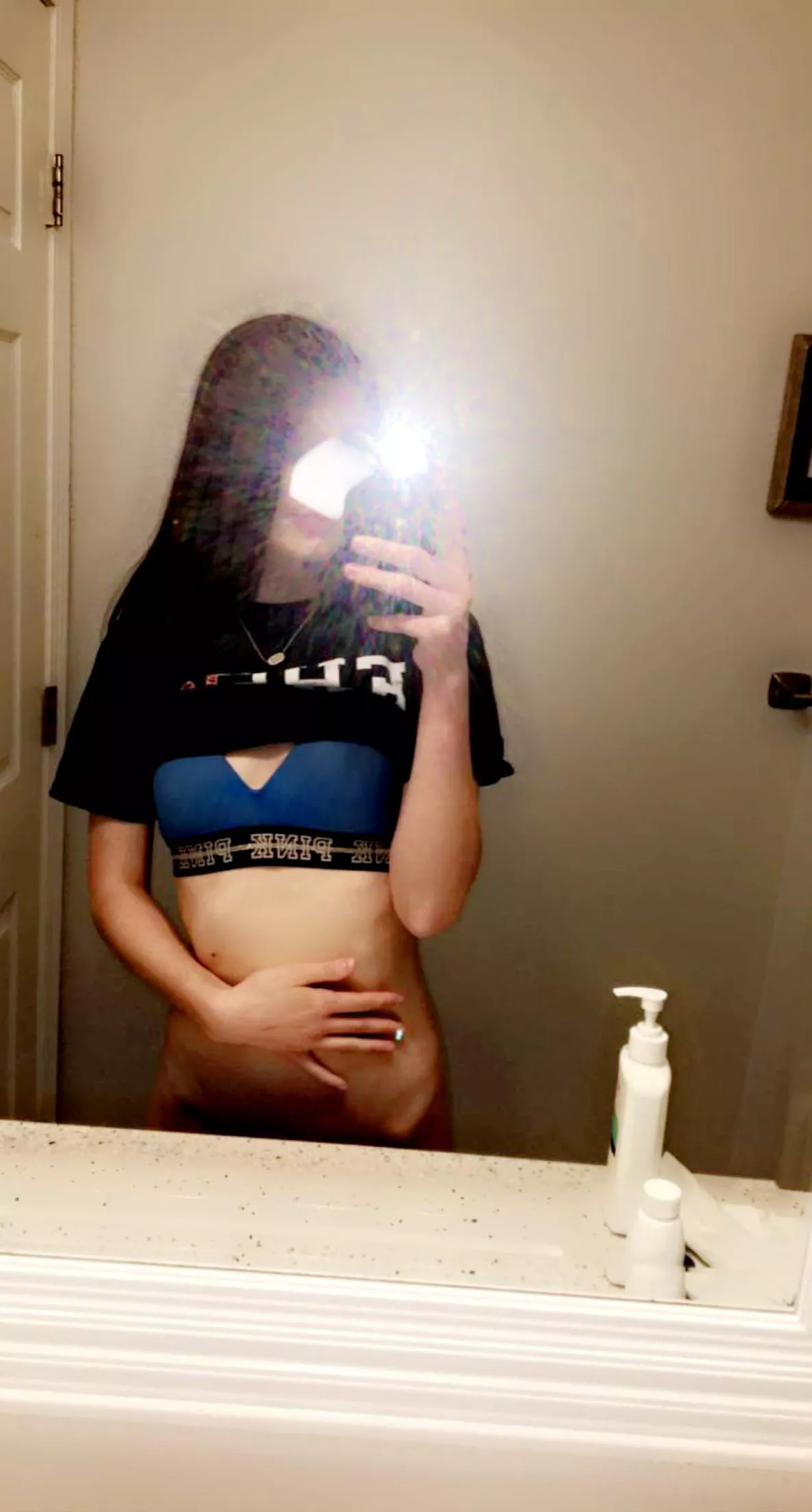 I love posting my tiny body for you guys ☺️