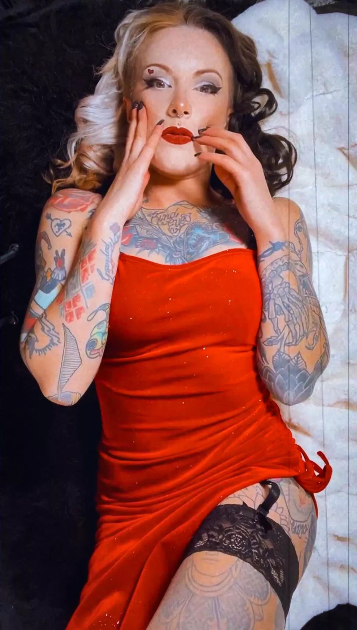 I loved wearing this beautiful dress and matching heels for Valentines ♥️