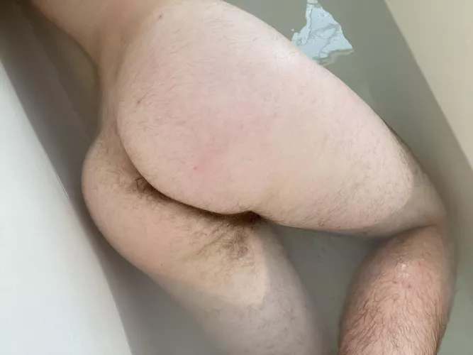 I need to find a better then the bathtub to take pics lol🍑🛀
