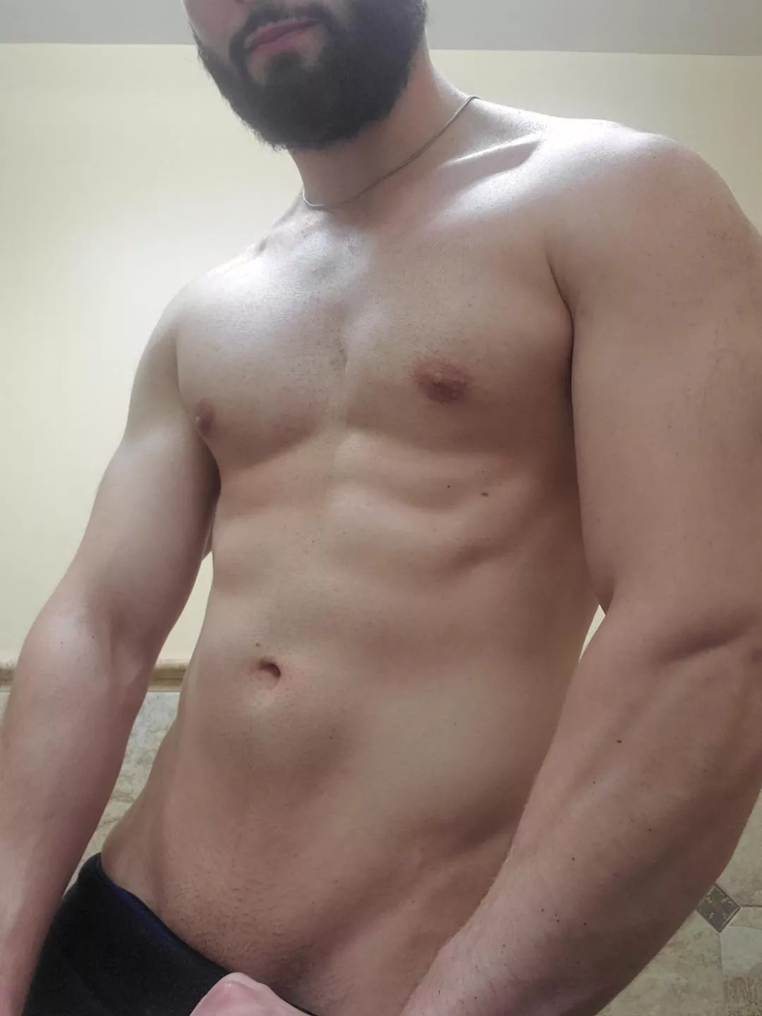 I saw somebody was reposted pics from my deleted account, so now I'm back ;)