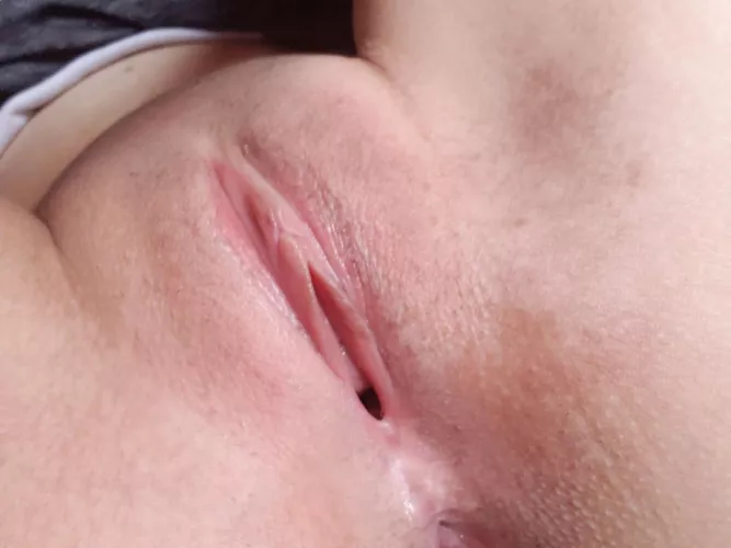 I shaved today and this is my first time doing a close up. does it look good? (f)