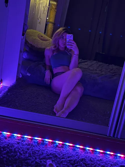 I wanna dance with you right now