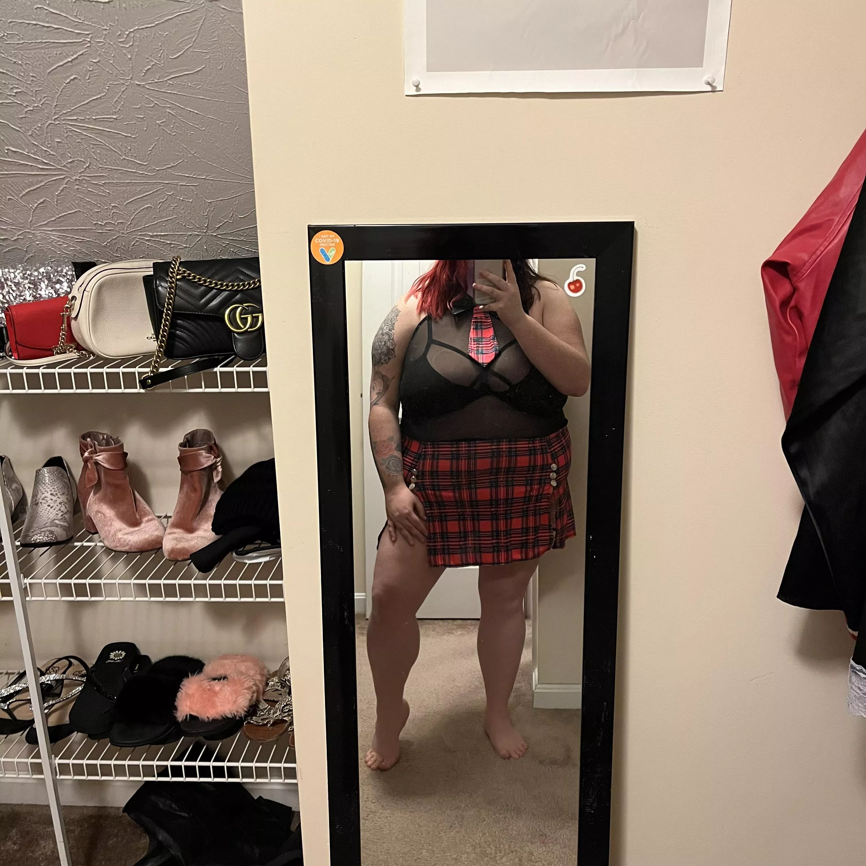 I wanna fuck in my new school girl outfit 🤤
