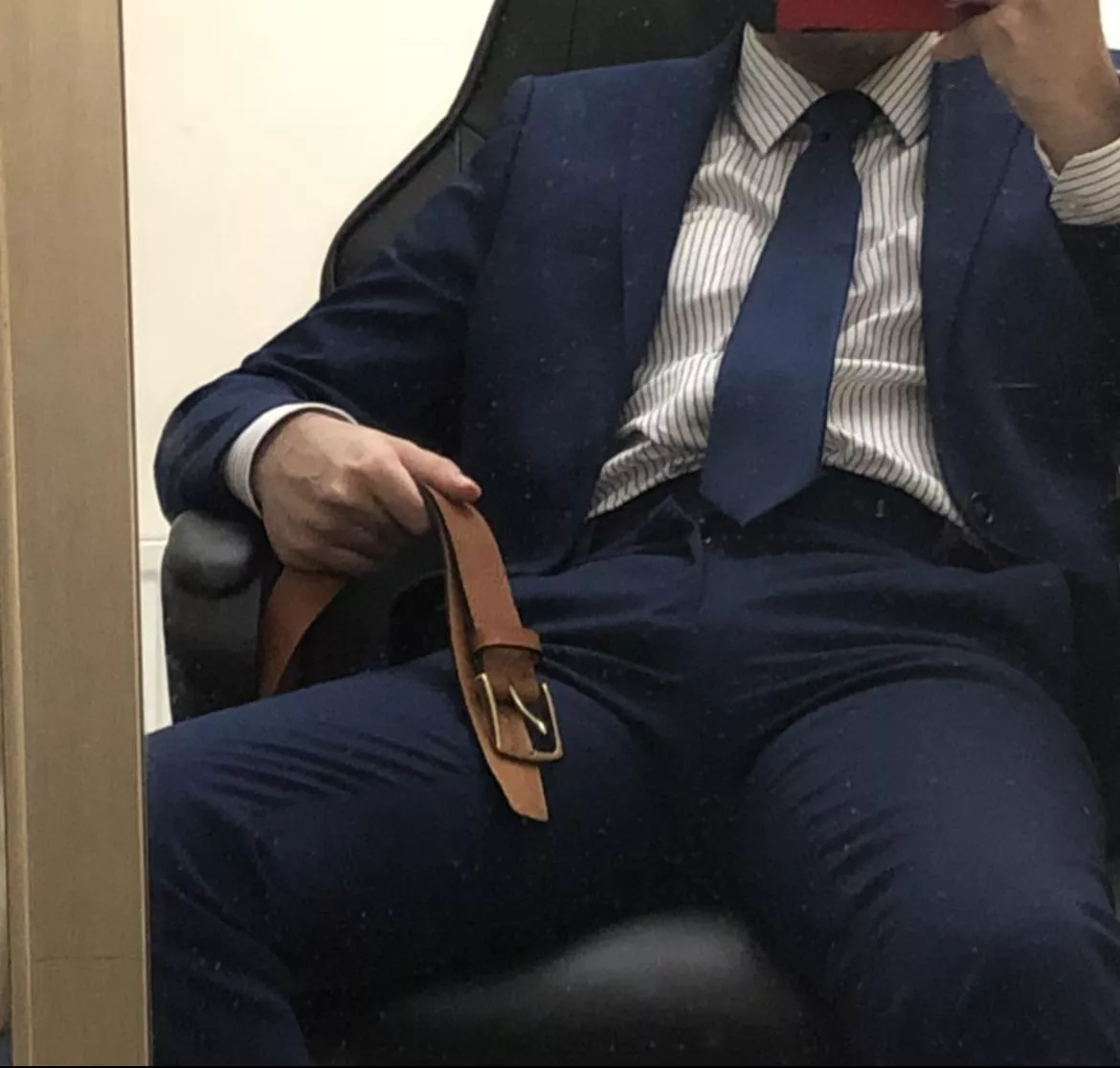 I want hand tattoos 💔