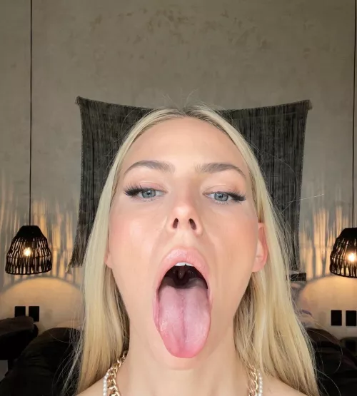 I want ur cum 🔥😈👅