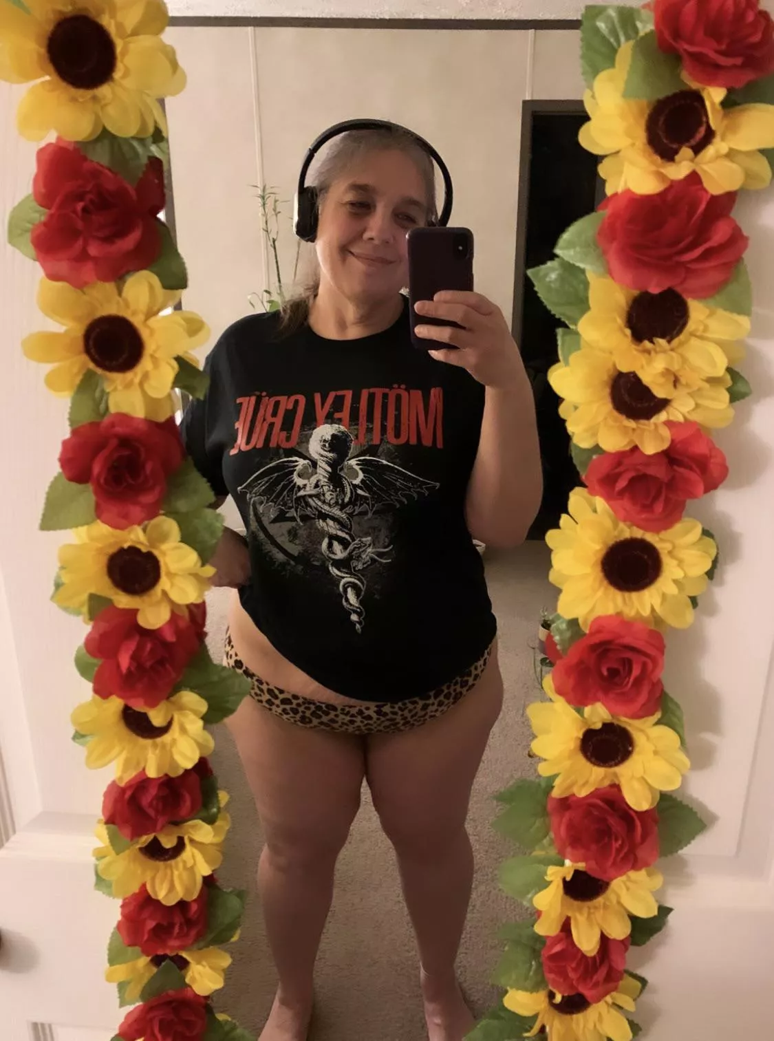 I was so excited this large t-shirt fit me, and now I’m gonna cut it up, lol.