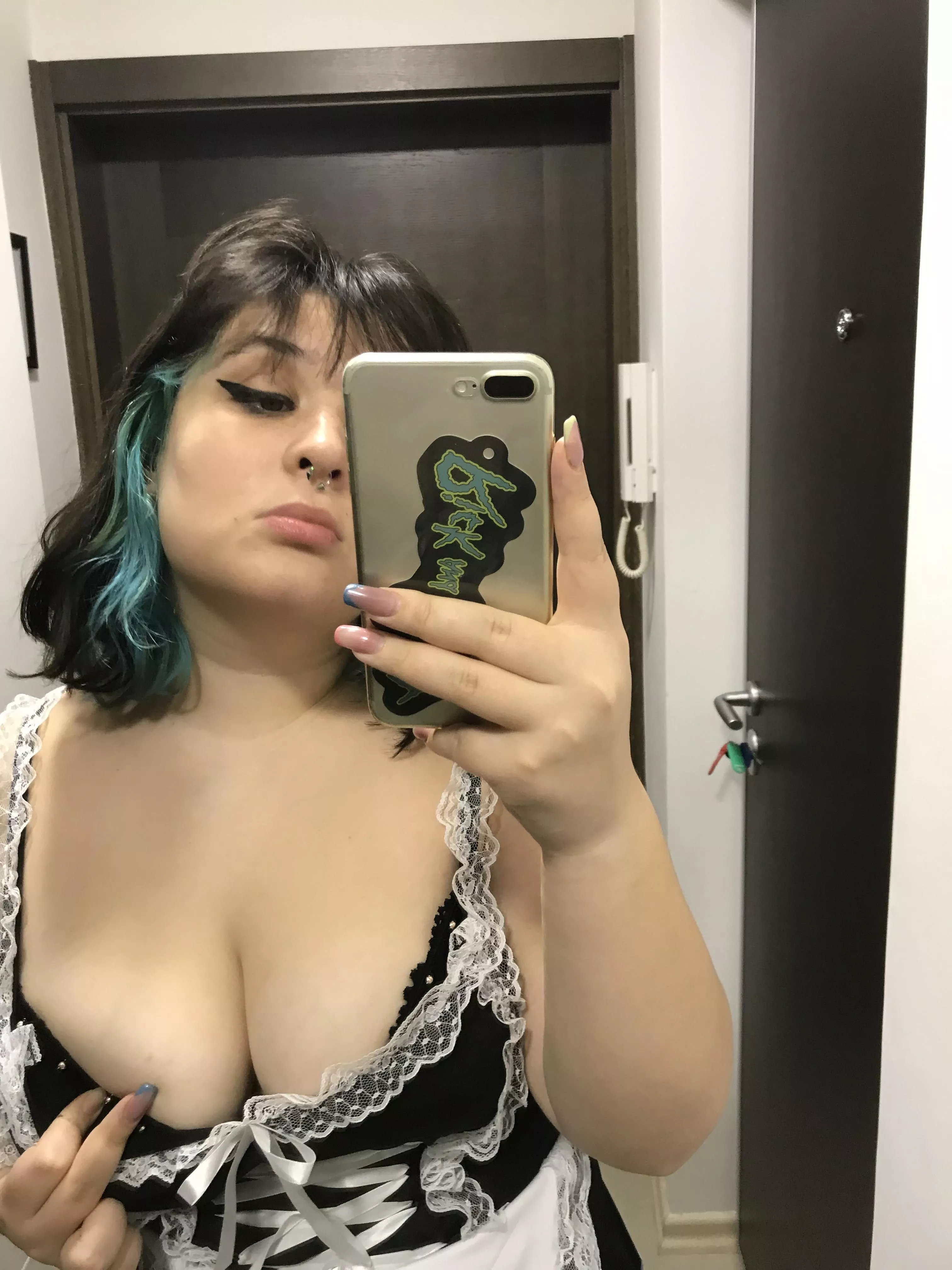 I'd clean your room if you give me a little reward