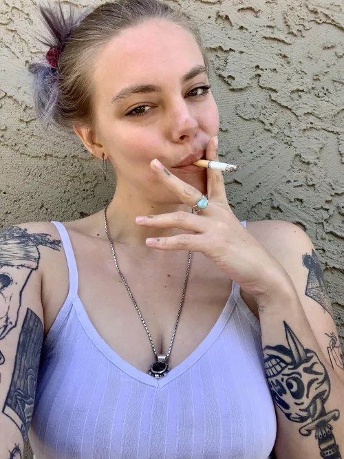 I’d say I’m a smokin cutie ☺️