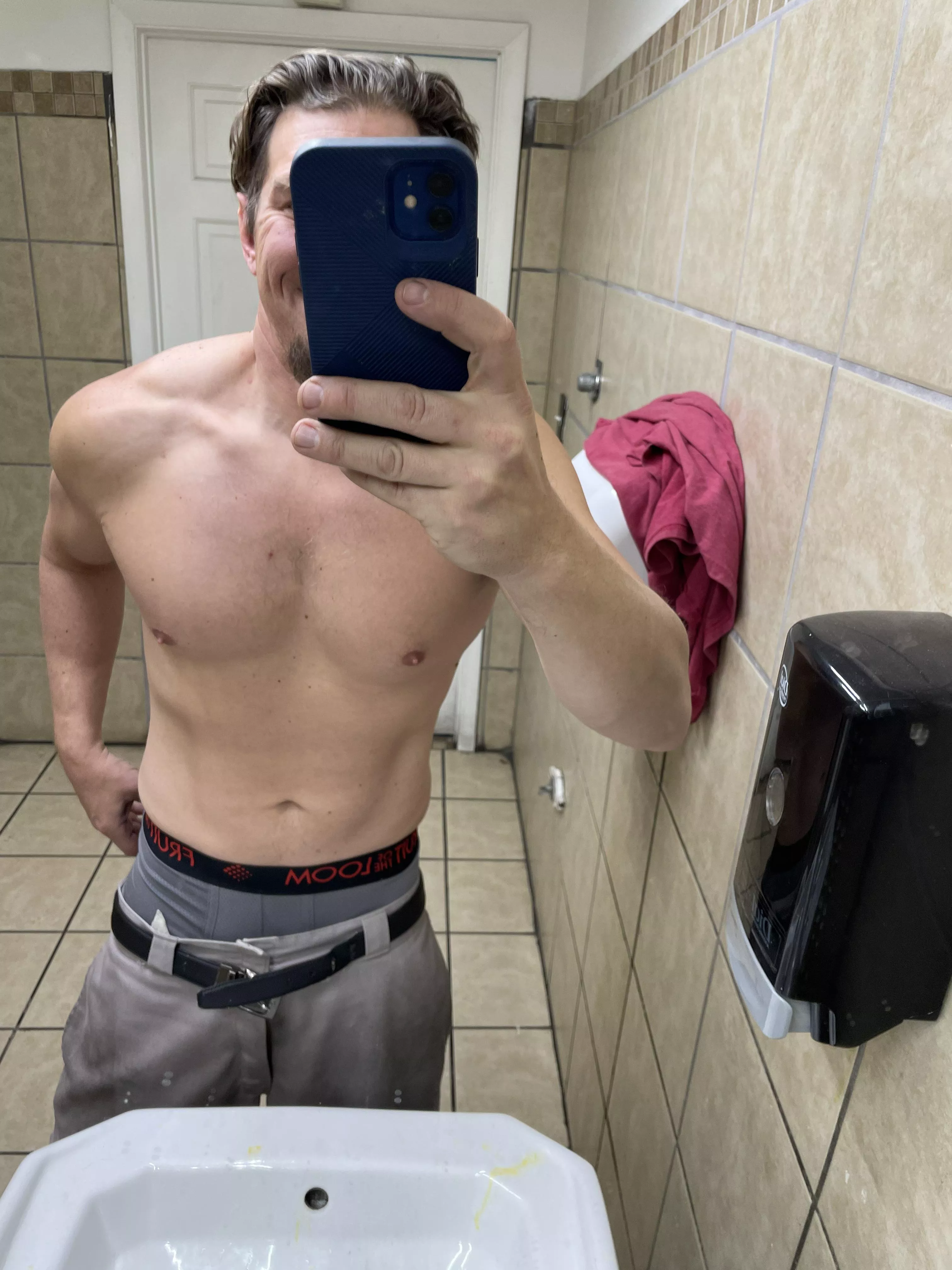 If (44) ghetto gas station rendezvous are your thing…