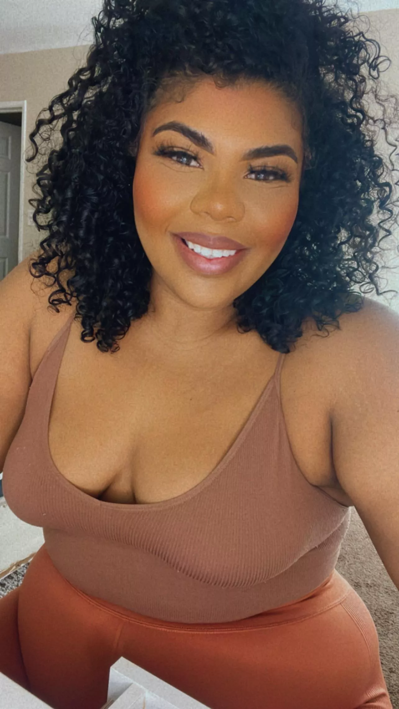 If this makes you smile, image what my ass can do 🍑😏