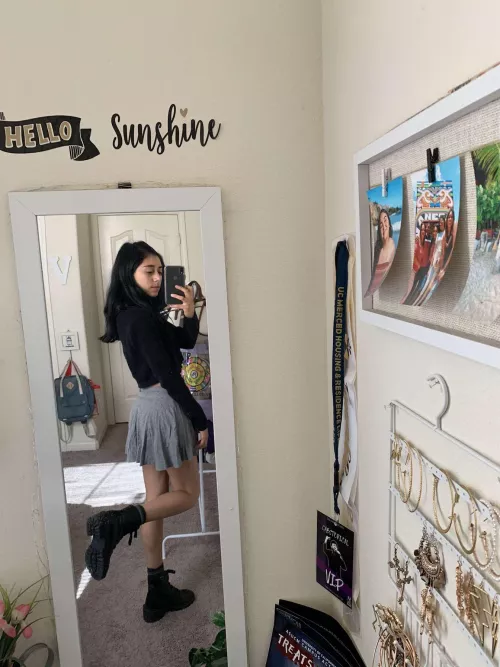 If you need too nutt I’d love too help Kik nuttondessi69