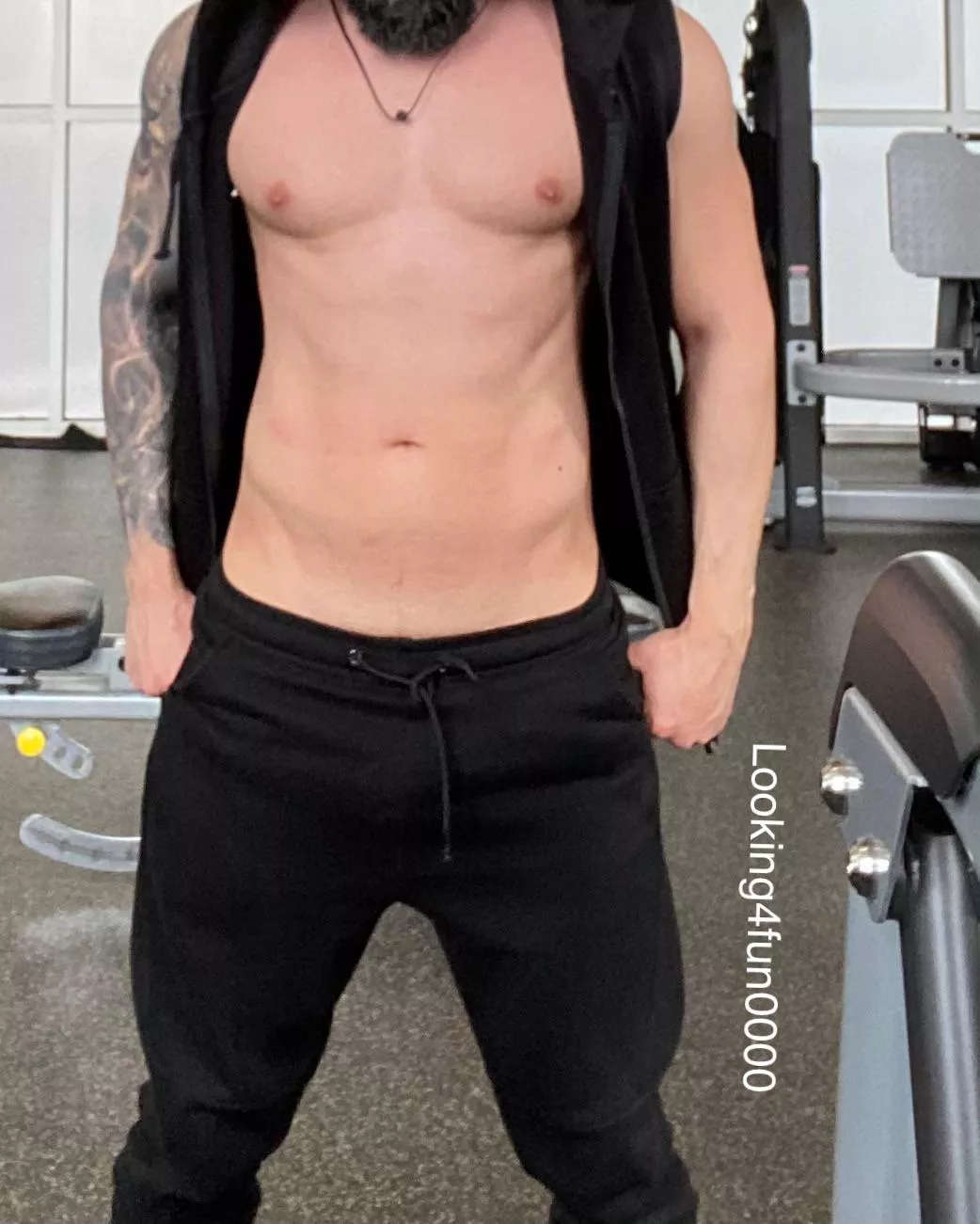 I’ll be turning 40 in a couple weeks. Not looking too bad for 40 😉