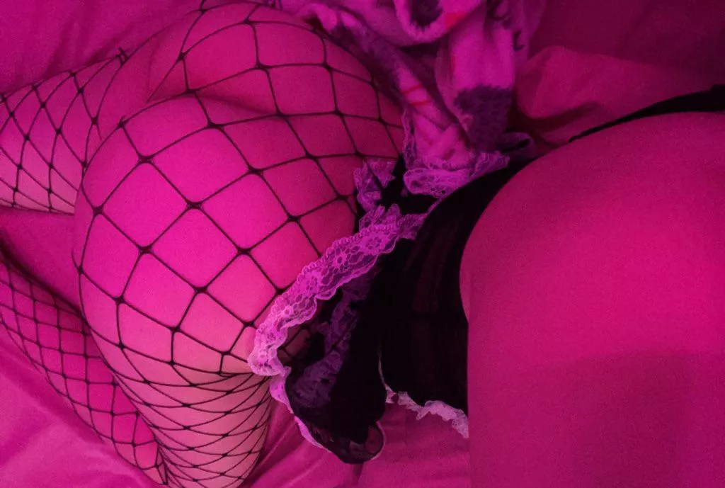 i’ll be your maid and help you clean up ( ◠‿◠ )