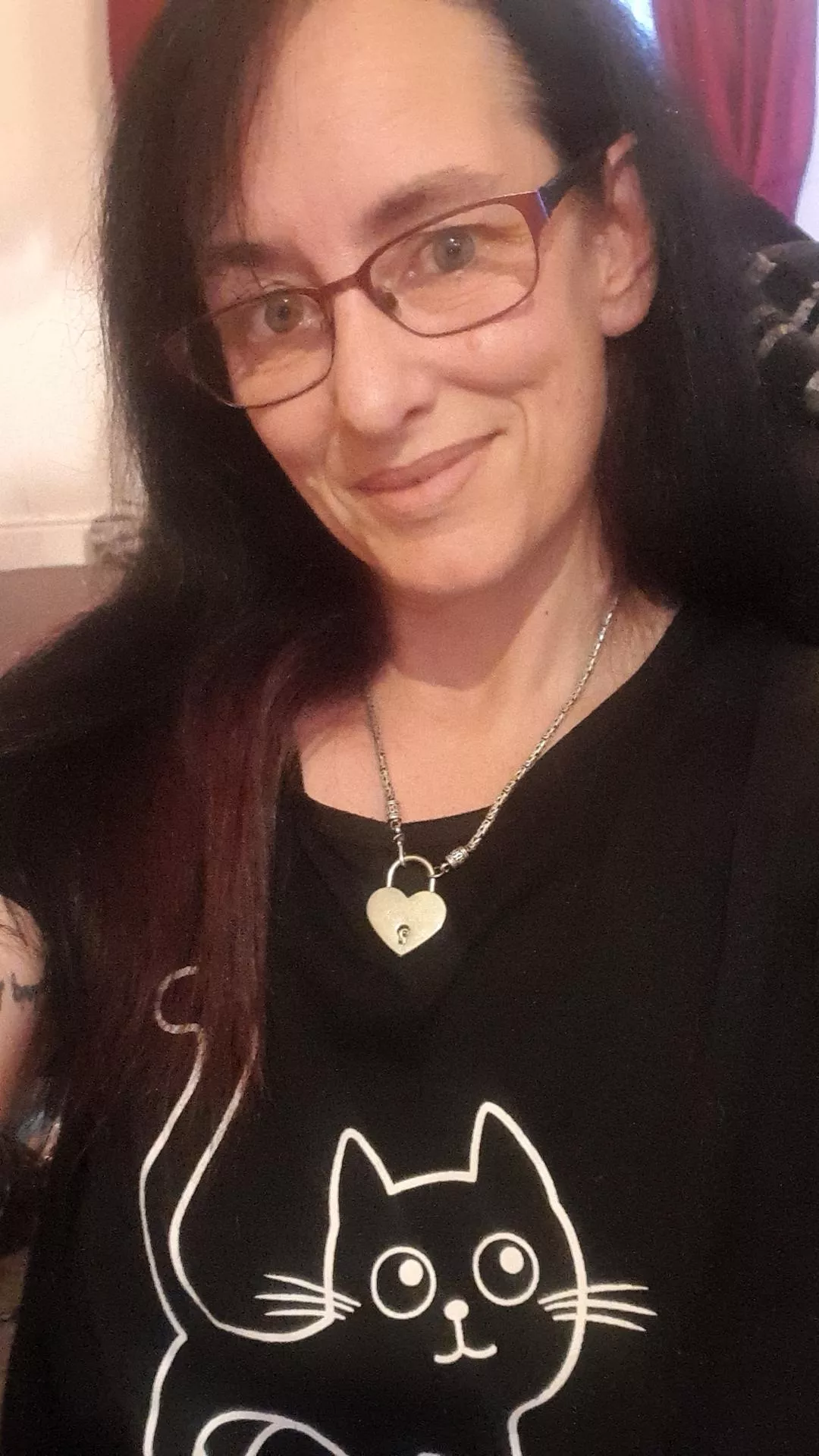 I'm a spoilt kitten Sir daddy washed my hair