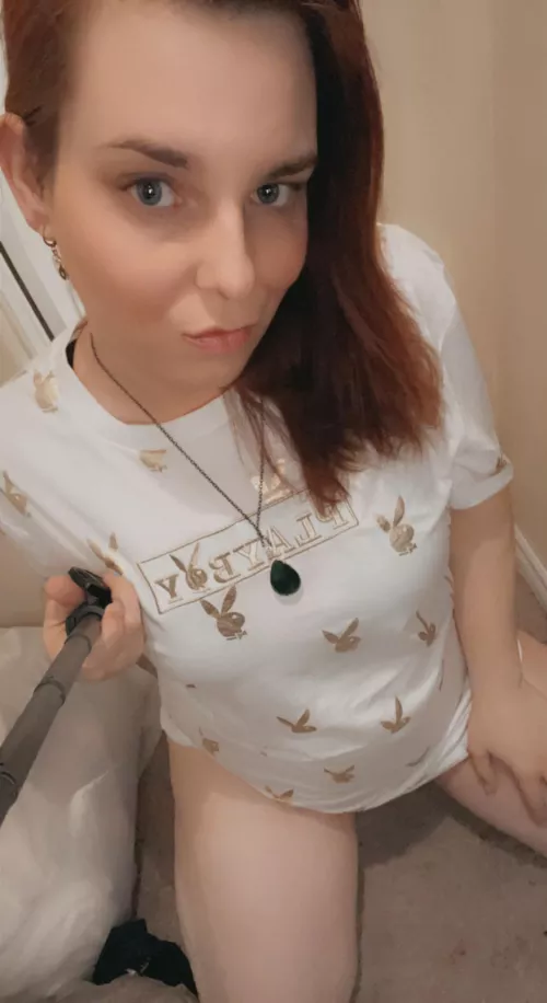 I'm hiding something special between my legs just for u hehe