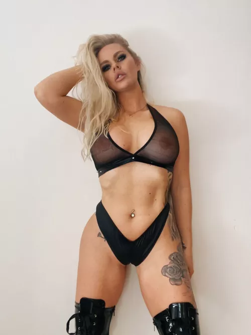 I’m not sure if this one is a practical outfit, but it’s definitely a fun one