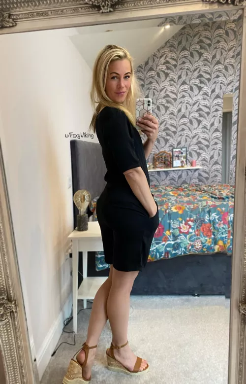 I’m really nervous for my lunch date😬 How do I look?! (38F🇸🇪)