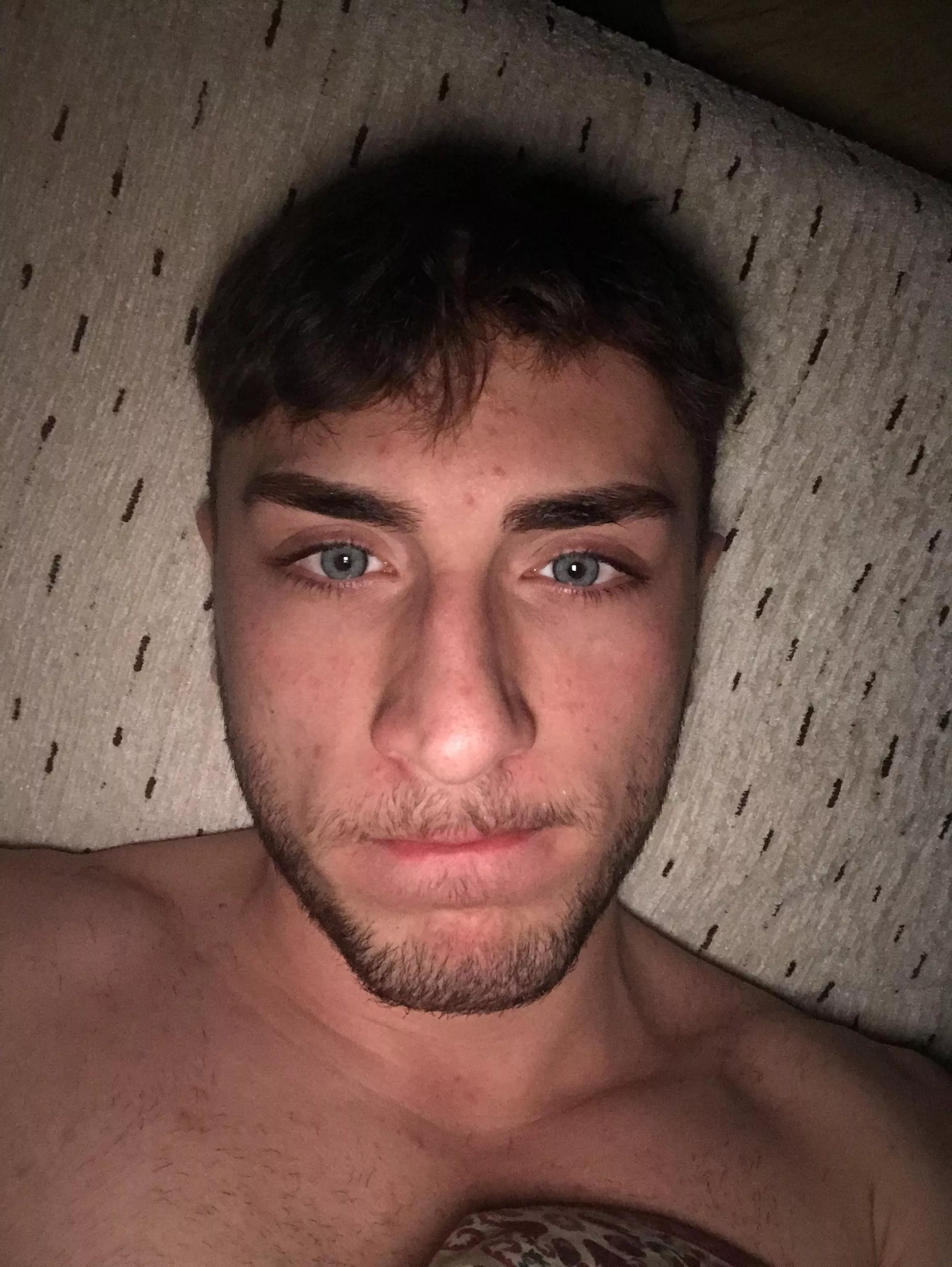 I'm tired of being alone. 🥲😪