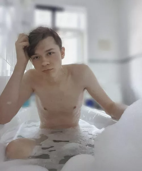 in need of a bath buddy 😇