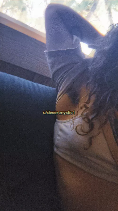 in the middle of working out 😚 hello lovelies 🧚🏽‍♀️