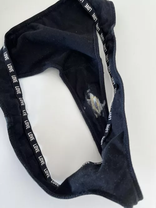 Inst: footsy_lovers W28 macht fakecheck und vertickt socken und tangas. 😘😘😘