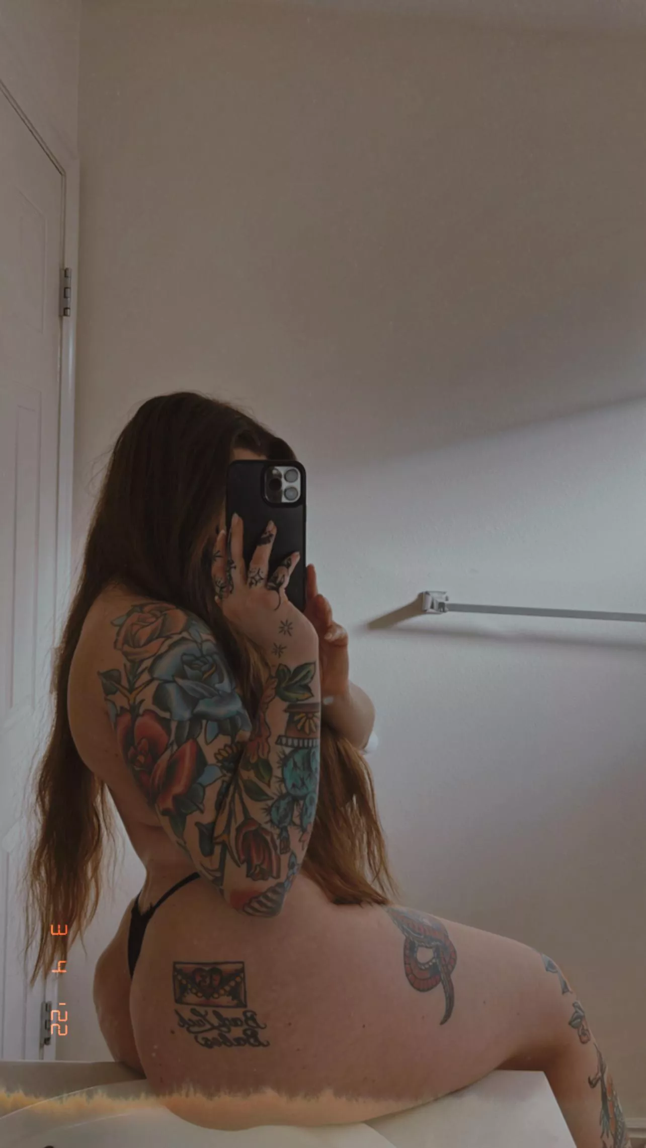 Is my ass thicc enough to stuff?😏