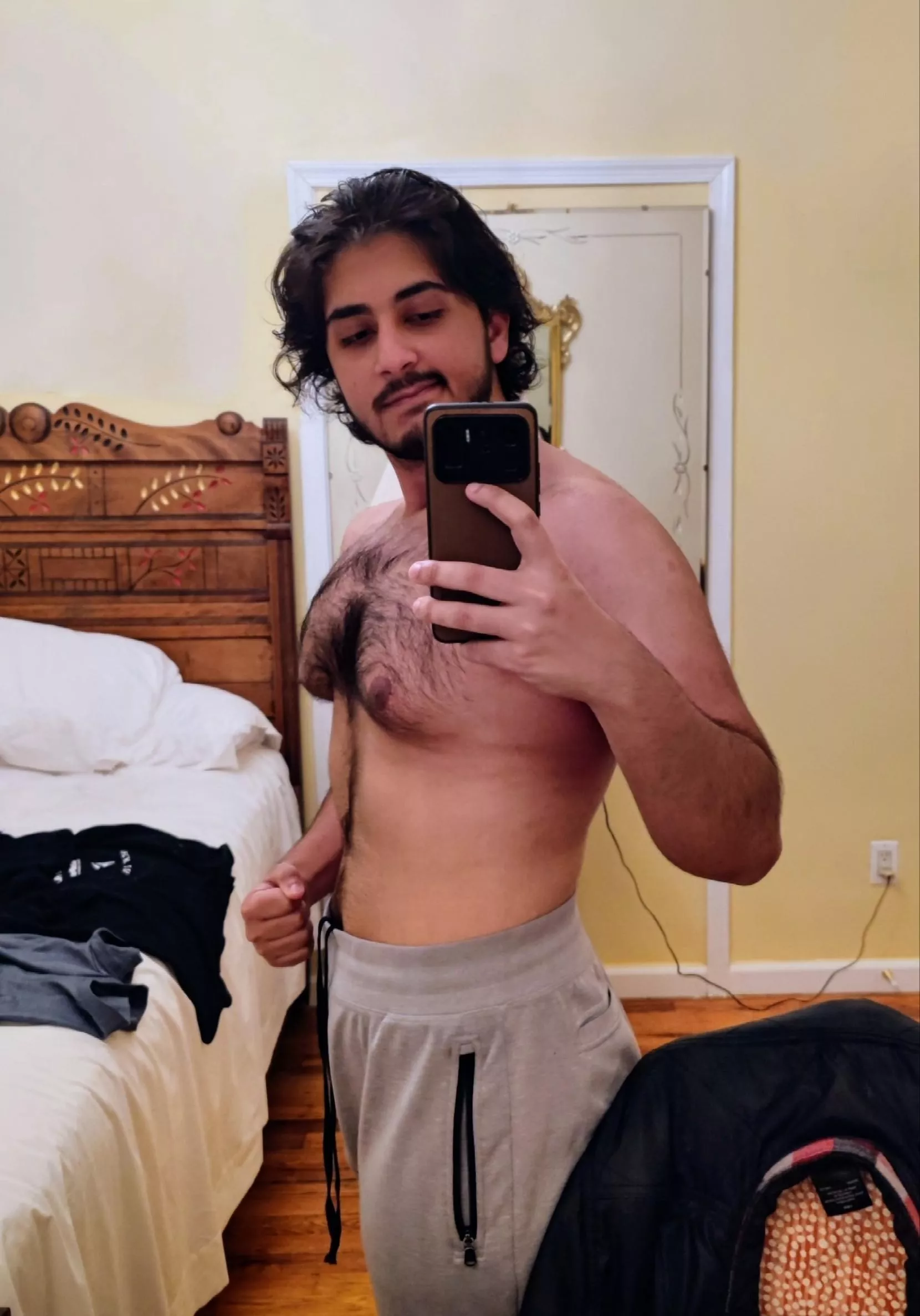 Is sweatpant szn still strong? Is sweatpant szn still strong?