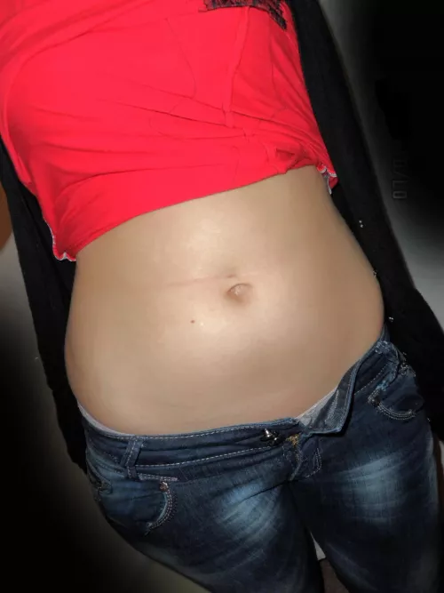 Jeans undone to release the belly 😮‍💨