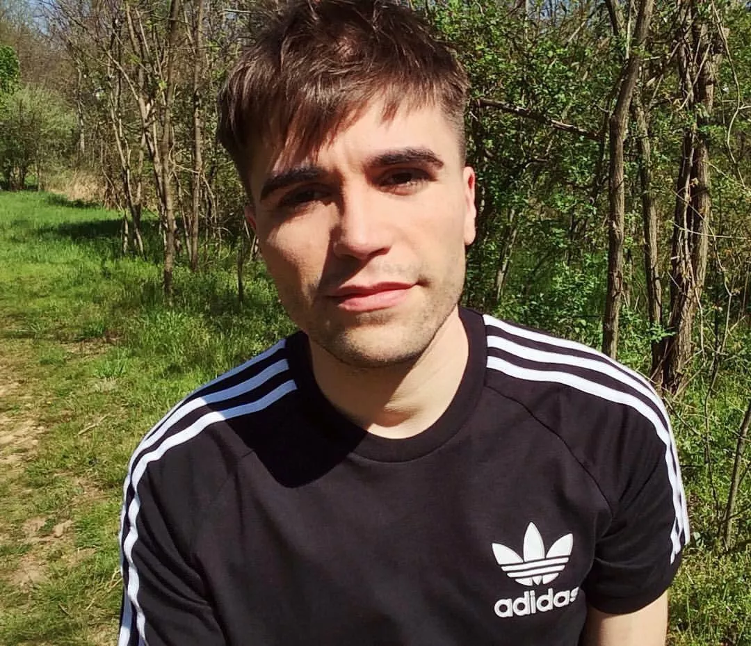 Join me for a nature hike?🌿