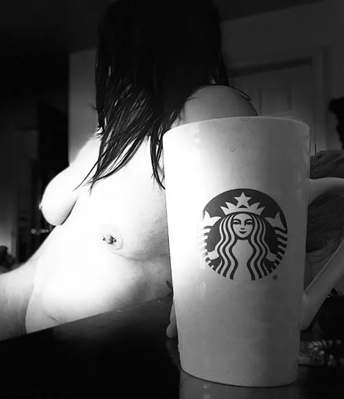 Join me for breakfast in bed..🥰☕️😘