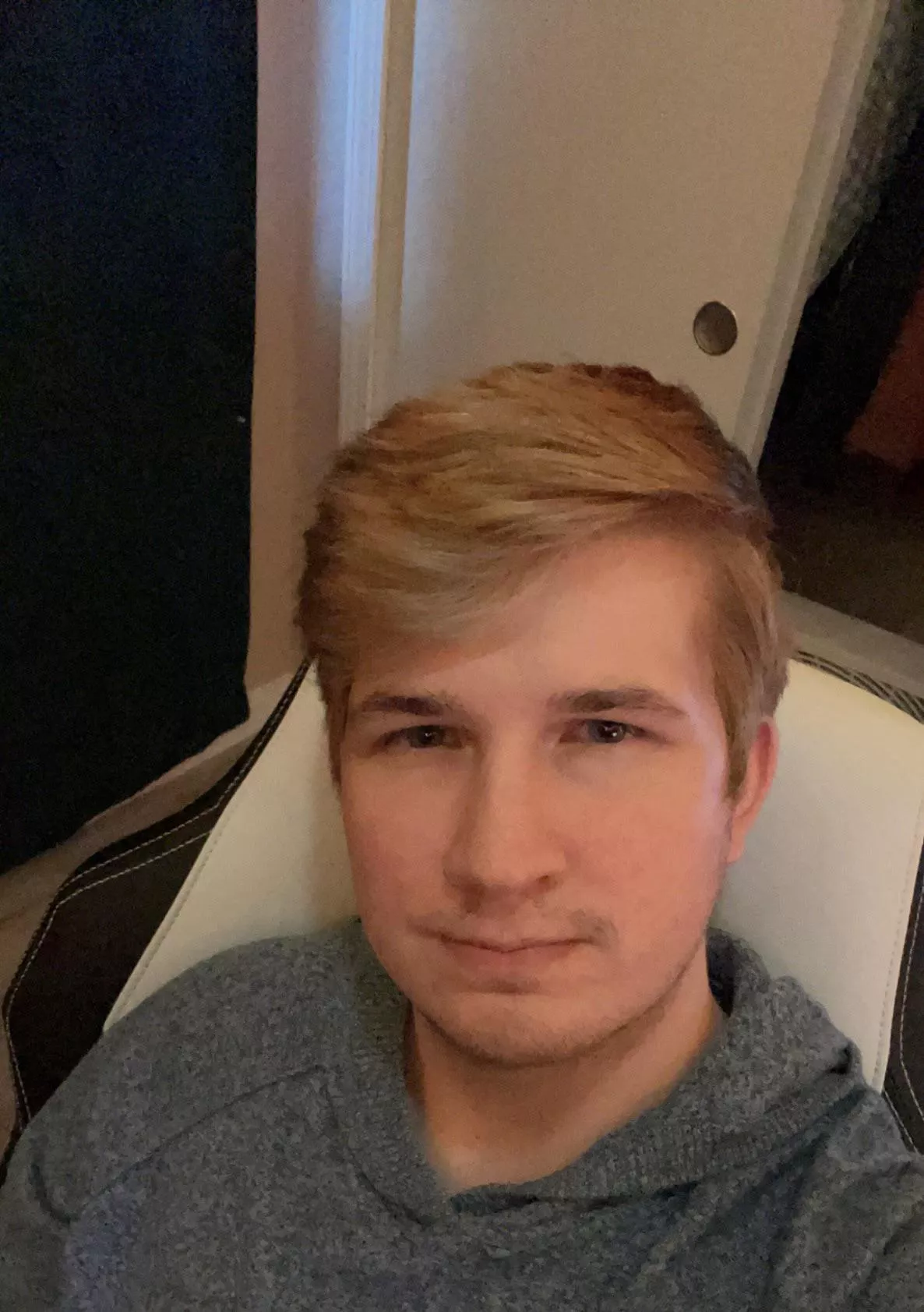 Just a bored gaymer 🥺 25 | M