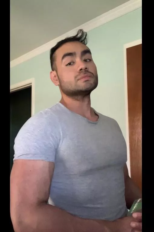 Just dropping in…Happy Sunday 💪🏼